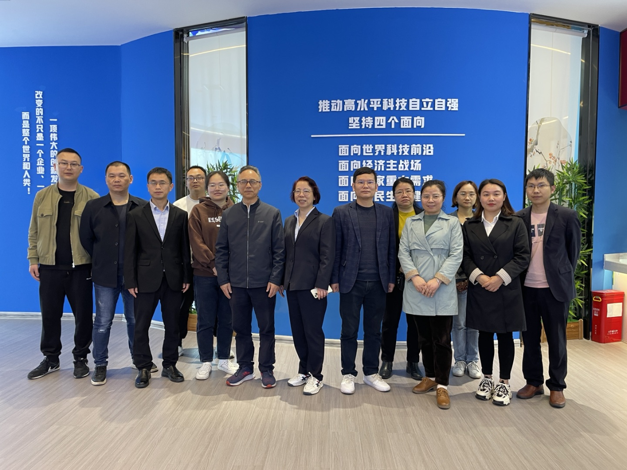 寶東農(nóng)牧蒞臨邵陽(yáng)紅促進(jìn)會(huì)副會(huì)長(zhǎng)單位天香生物園區(qū)交流洽談合作