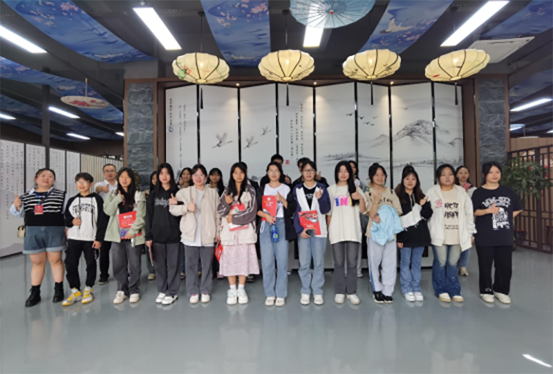 “邵陽紅”中醫(yī)藥膳科普教育研學基地在天香生物產(chǎn)業(yè)園啟動