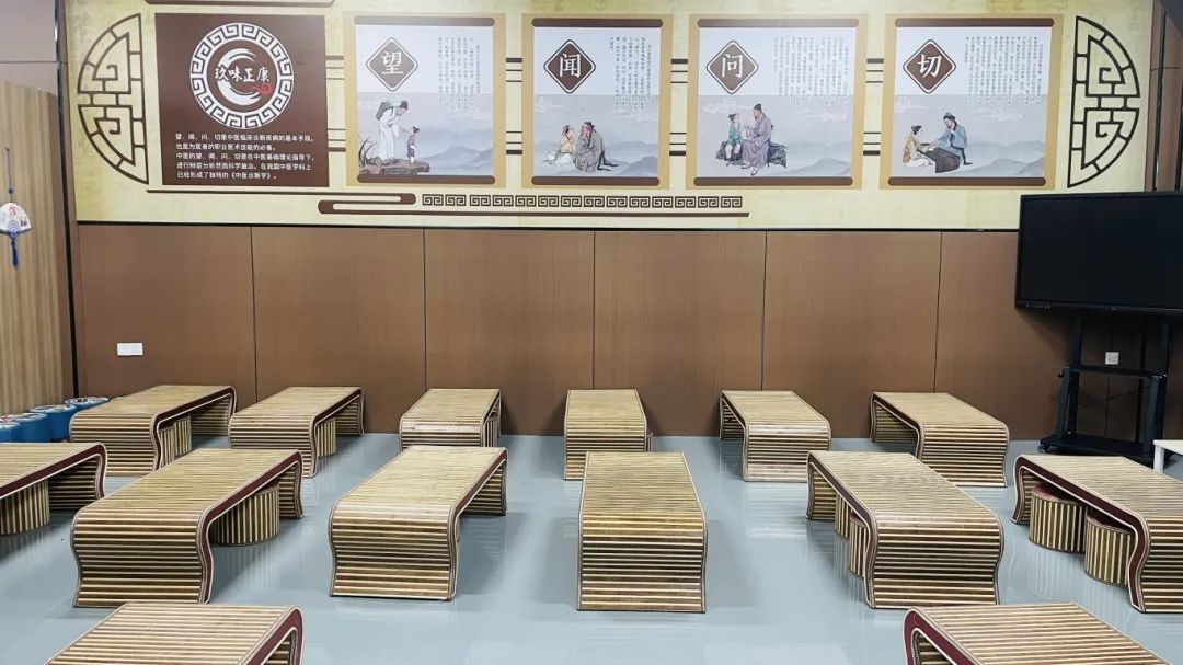 種下梧桐樹，引得鳳凰來