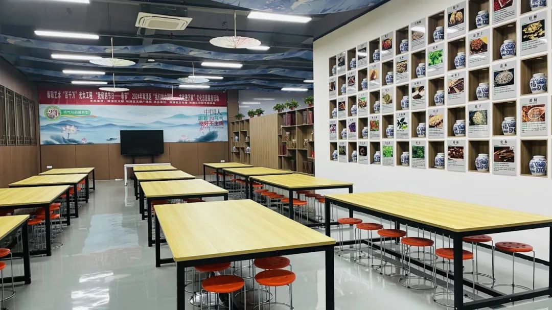 種下梧桐樹，引得鳳凰來