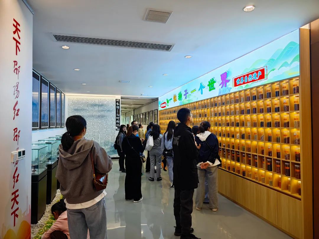 邵陽學(xué)院附屬第二醫(yī)院團建秋游拓展活動在天香生物紫色健康產(chǎn)業(yè)園盛大啟航