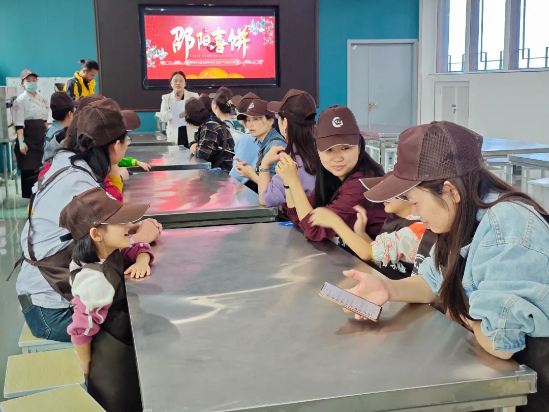 邵陽學(xué)院附屬第二醫(yī)院團建秋游拓展活動在天香生物紫色健康產(chǎn)業(yè)園盛大啟航