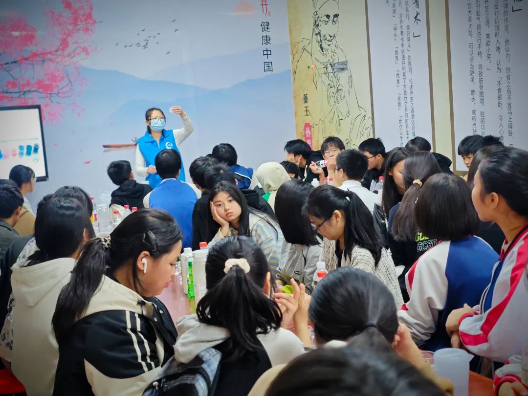 雙清區(qū)“愛心護(hù)航，助夢(mèng)成長(zhǎng)”