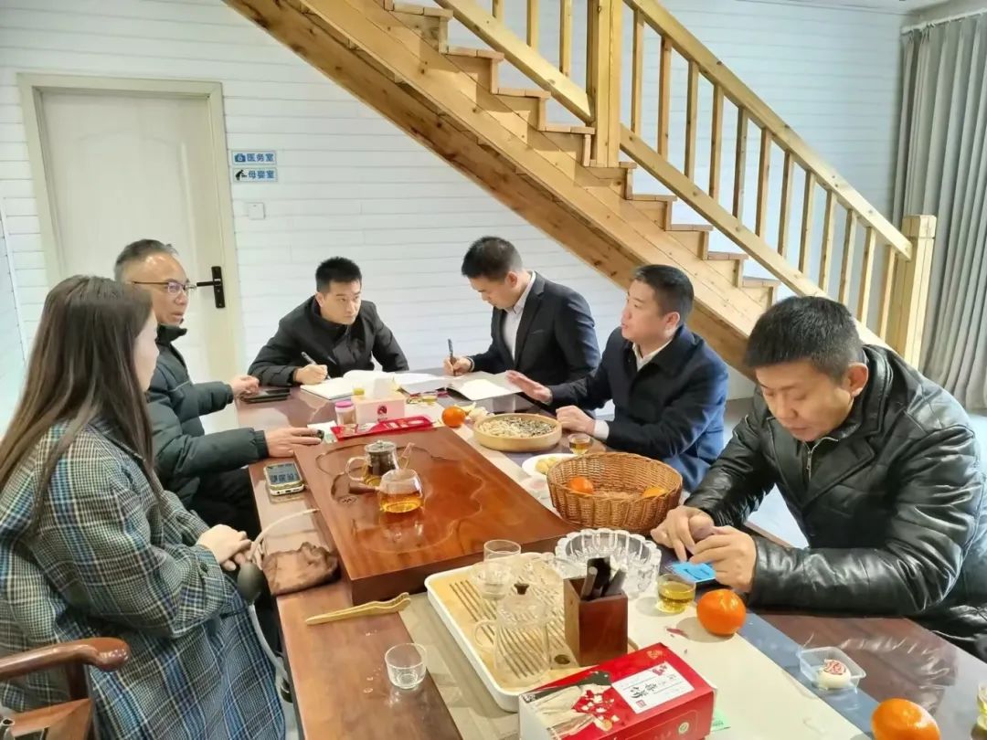 邵陽市經(jīng)濟開發(fā)區(qū)黨工委書記、管委會主任劉文龍一行到天香生物走訪調(diào)研